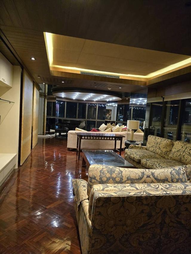 Penthouse at State Tower SILOM road 3