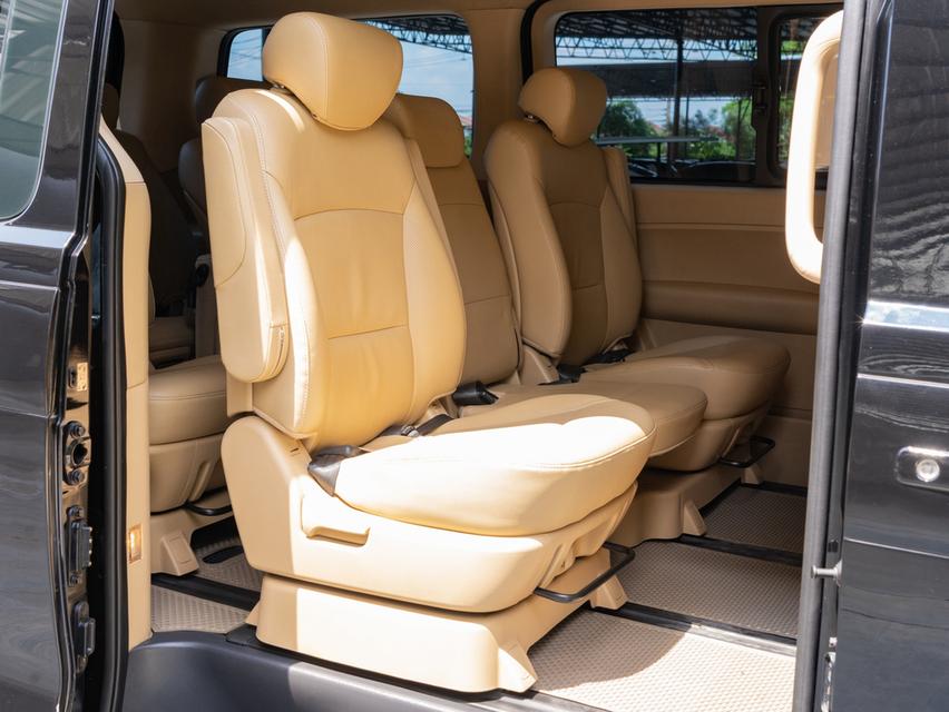 HYUNDAI H-1 2.5 ELITE 2019 āļĢāļđāļāļāļĩāđ 12