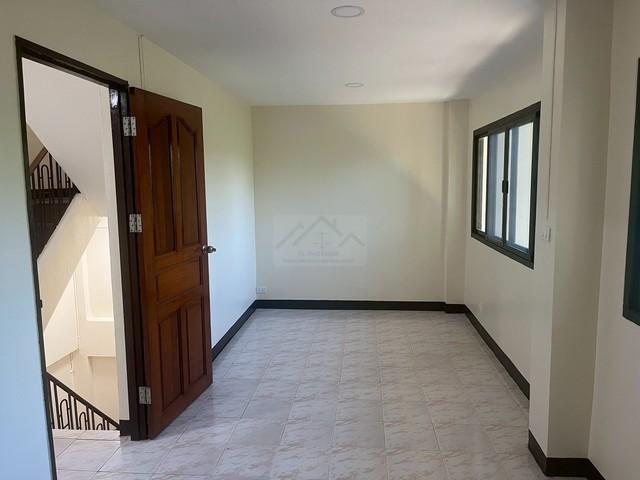 ให้เช่าทาวน์เฮ้าส์ 3 ชั้น หลังใหญ่ ซอยสุขุมวิท 48 ใกล้ BTS พระโขนง อ่อนนุช และทางด่วน 7