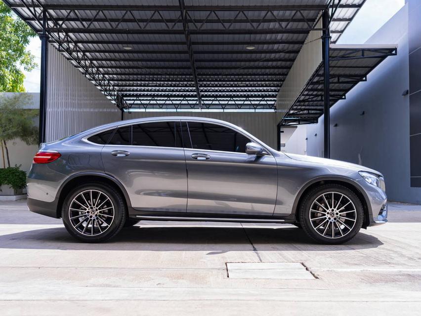 Mercedes-Benz GLC250 COUPE AMG PLUS 4MATIC (W253) ปี 2018 สีเทา รถบ้านเจ้าของเดียวยางใหม่ รูปที่ 7
