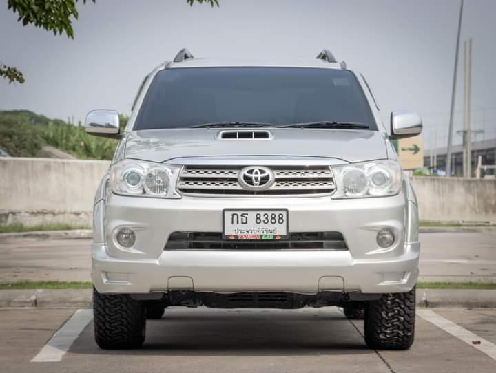 TOYOTA FORTUNER 3.0 V 2WD เกียร์ออโต้ ปี 2010 2