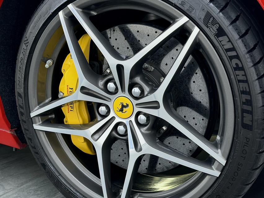 Ferrari California T ปี 2016 15