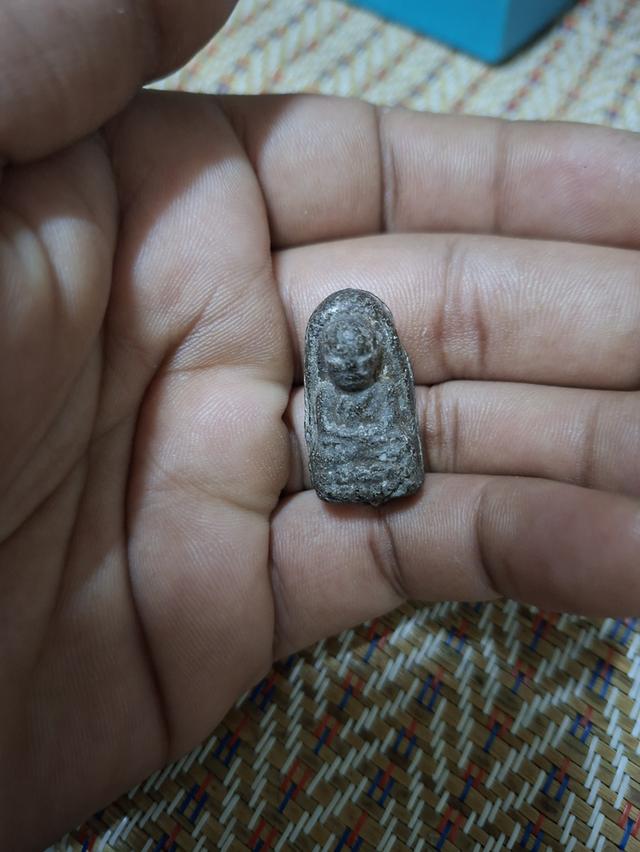 ปู่ทวดพระรอดหน้าใหญ่