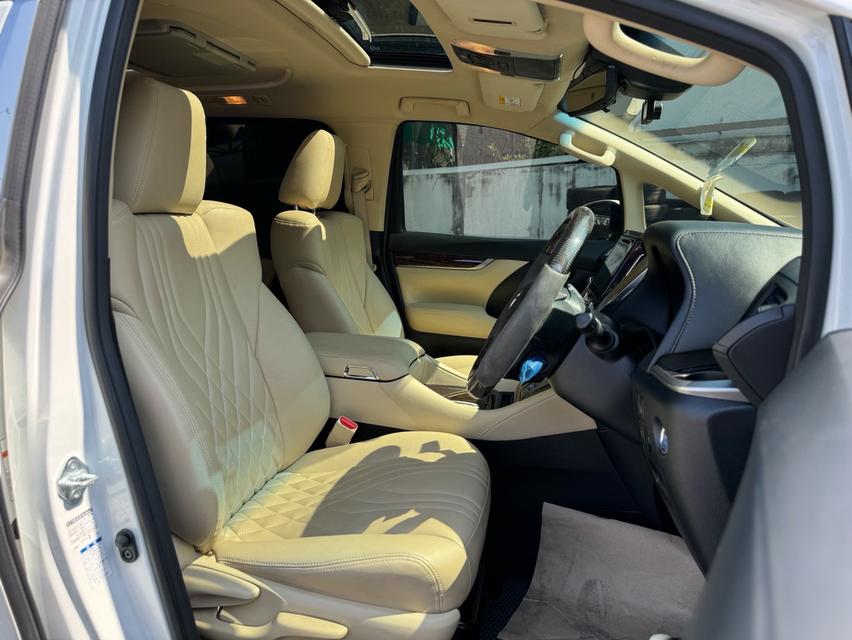 Toyota Alphard 2.5 Hybrid X E-Four ปี 2019 รูปที่ 9