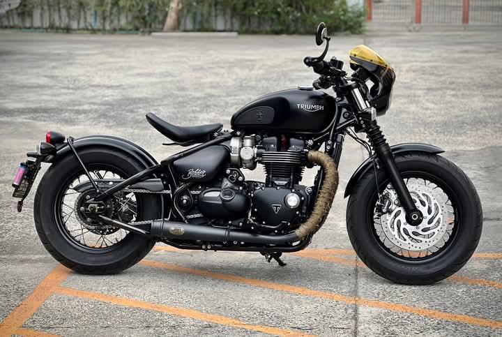 Triumph Bonneville Bobber ปี 2016 3