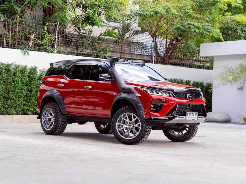 Toyota Fortuner 2.4Legender 4wd ปี22