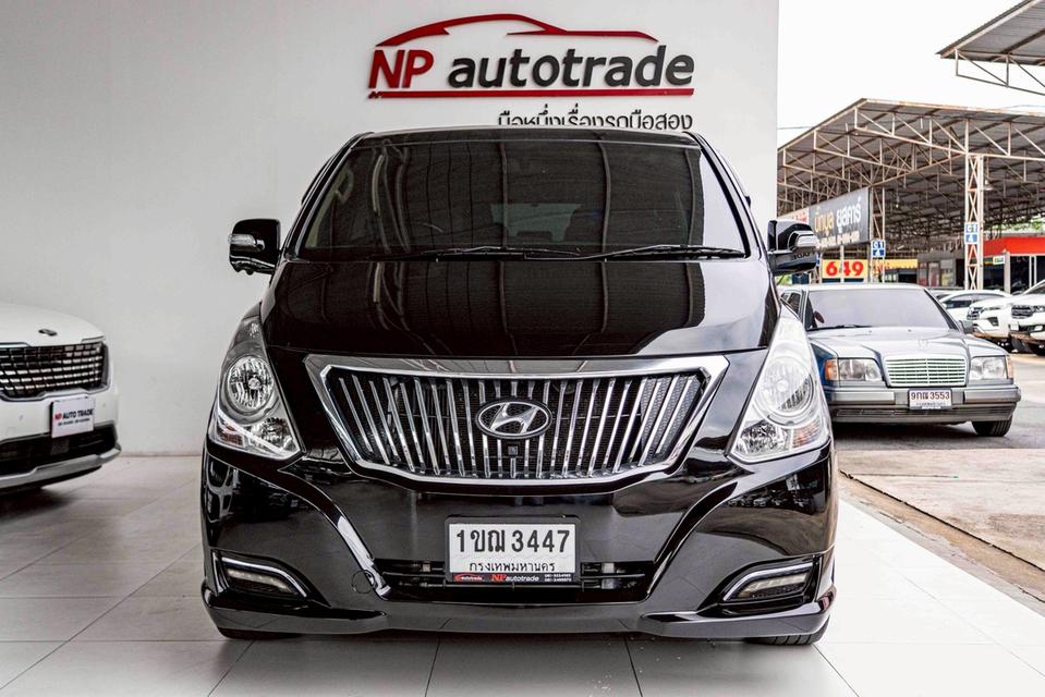 รหัสรถ NP3447 รุ่นรถ : HYUNDAI GRAND STAREX 2.5 PREMIUMปีรถ : 2017 6