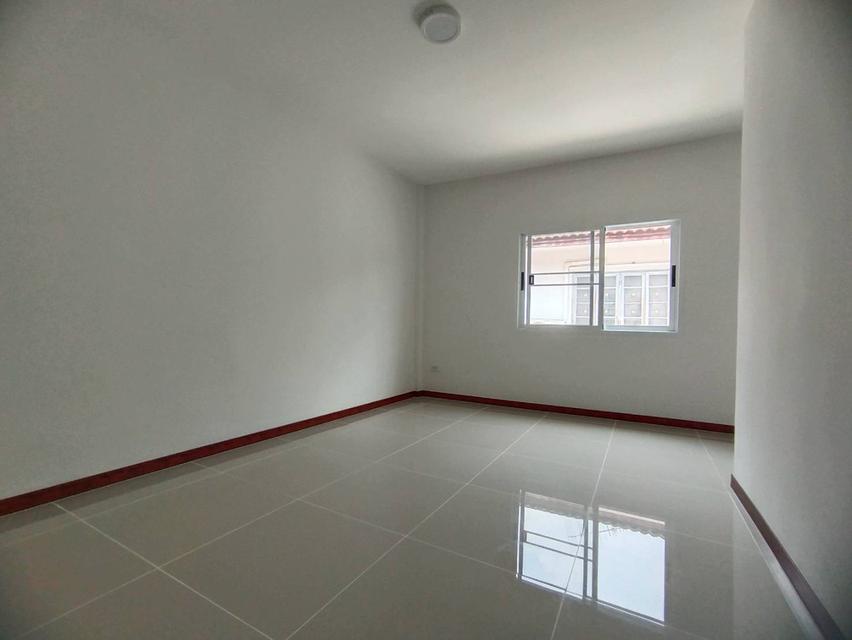 ขาย ทาวน์เฮาส์รีโนเวทใหม่ทั้งหลัง บ้านเปล่าตกแต่งง่ายในโครงการ เคซี. 3 หทัยราษฎร์39 ชุมชนน่าอยู่ 14