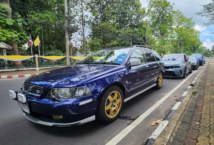 Volvo V40 สีสวย 7