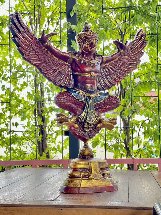 พญาครุฑ หน้าเทพบุตร ครุฑตั้งโต๊ะบูชา 5