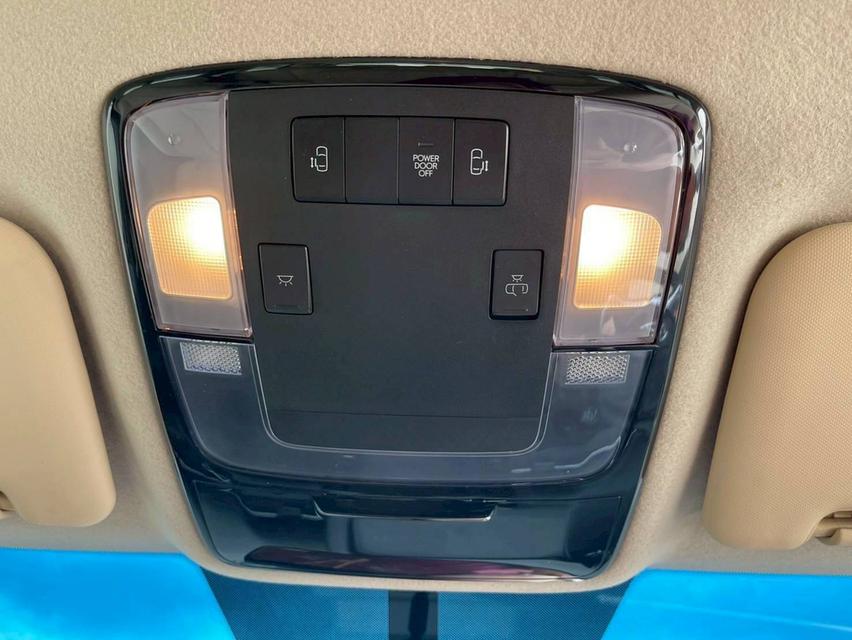 Hyundai  STARIA S 2023Mileage 25,000 Km. รูปที่ 16