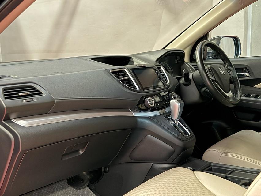 2017 HONDA CRV 2.0E 4WD รถมือเดียวออกป้ายแดง รถวิ่งน้อย เข้าศูนย์ทุกระยะ ไม่เคยมีอุบัติเหตุครับ 11