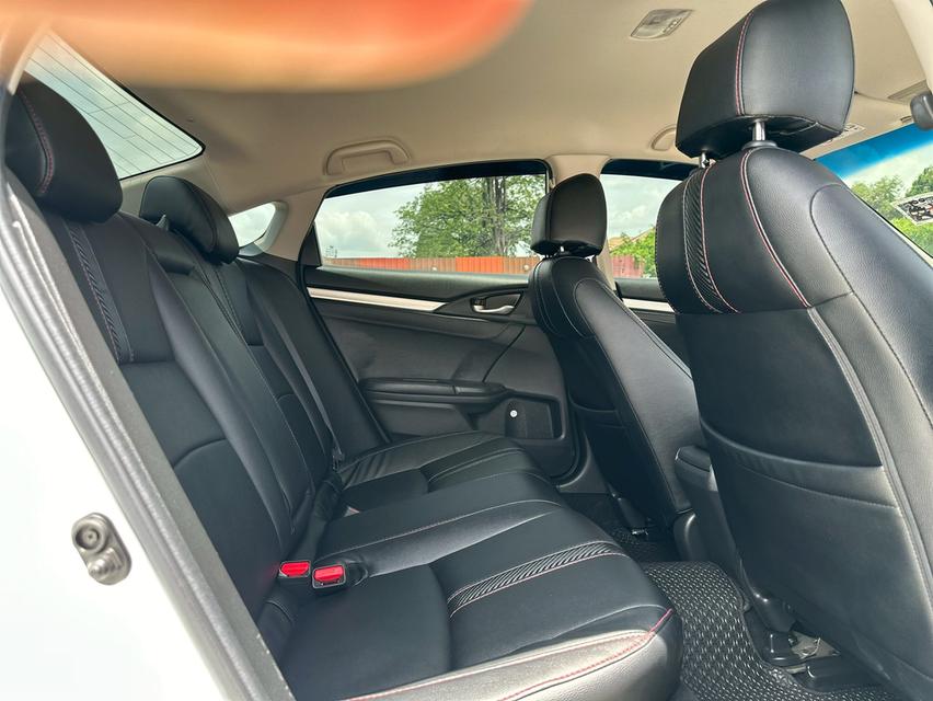 รหัสรถ PAT480 Honda Civic FC 1.8 E สีขาว ปี 2018 10
