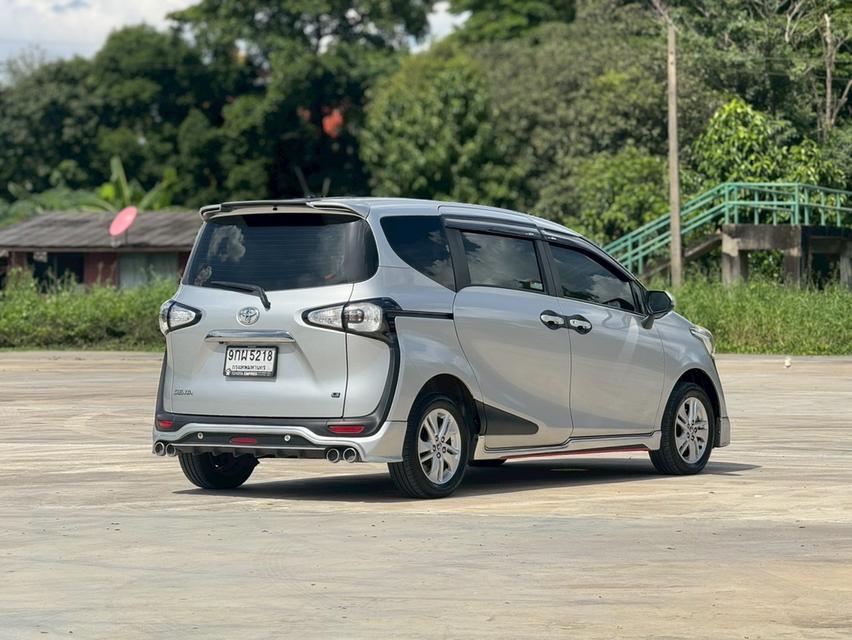 TOYOTA NEW SIENTA 1.5 G (MNC)  ปี 2020สีเทา   เกียรออโต้  5