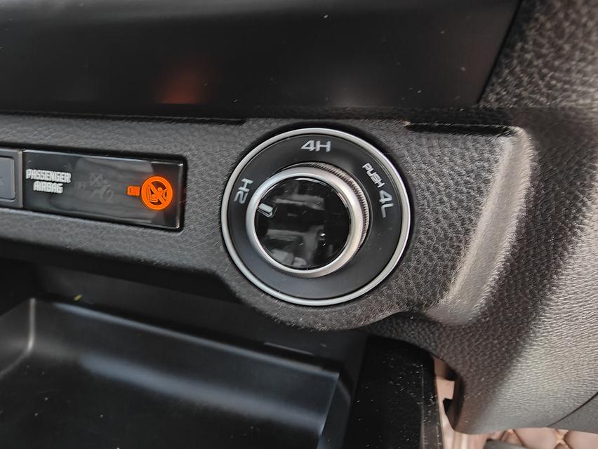 Isuzu D-Max 3.0 V-cross M D-Cab AT 7