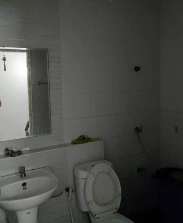 ทาวน์เฮ้าส์ 2ชั้น 18 ตรว.2ห้อง 2ห้องน้ำ 8