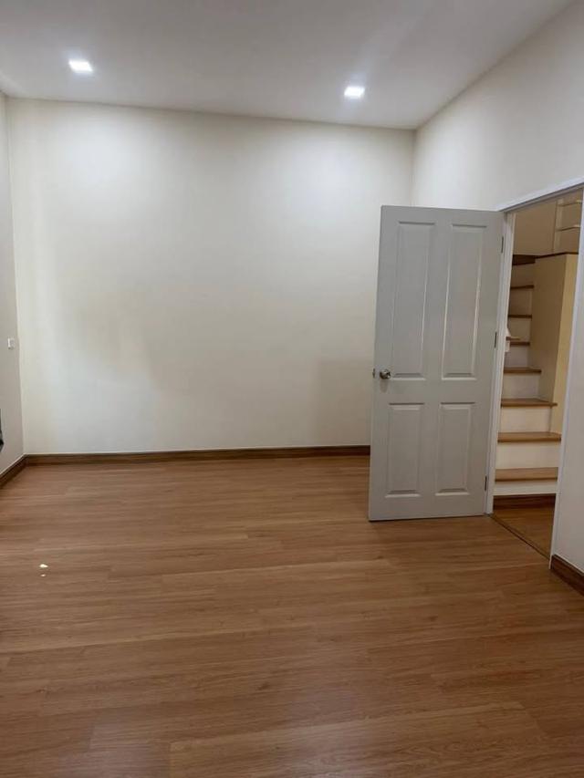 ทาวน์โฮม 4 ห้องนอน Golden Town ติวานนท์ แจ้งวัฒนะ เช่า 4