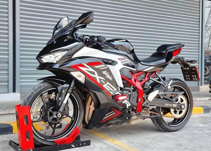 ขายรถมือสอง Kawasaki ZX-25R 4