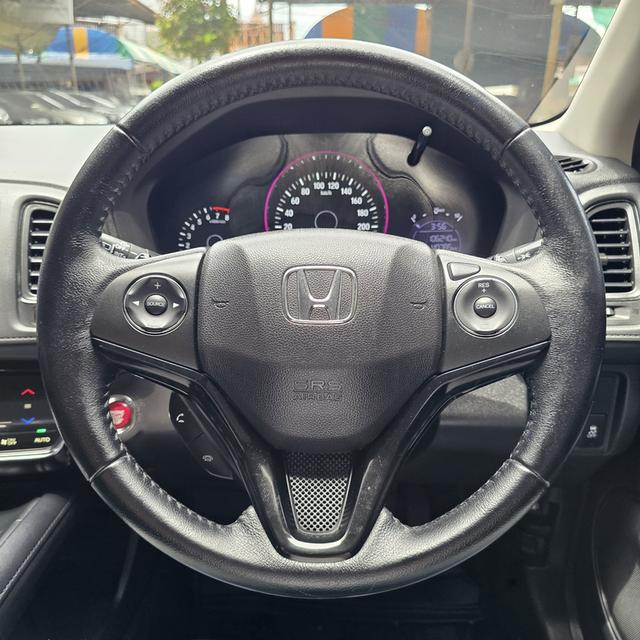 HONDA HR-V 1.8 E CVT ปี 17 AT 11