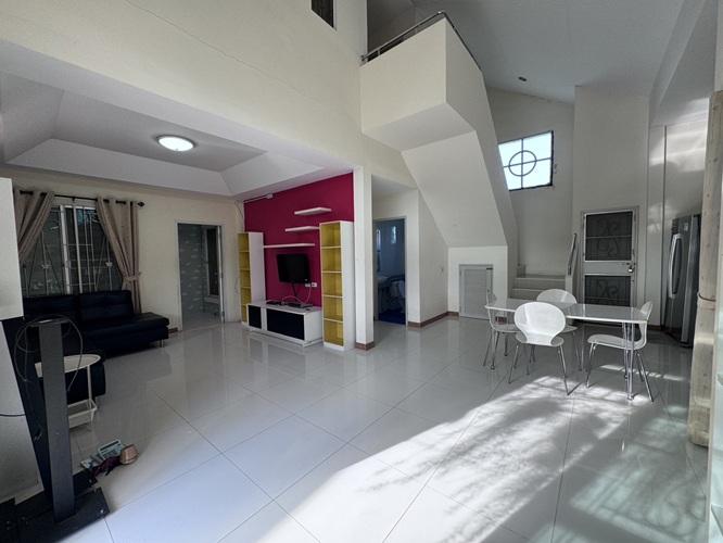 N182 ขายบ้านแฝดชั้นครึ่งบ้านหลังมุม พร้อมเฟอร์ หมู่บ้านสินทรัพย์ 2 ถนนรังสิตนครนายกคลอง 4 บ้านหลังมุมน่าอยู่ตกแต่งแนวสวนแบบธรรมชาติ มีพื้นที่ข้างบ้าน 20