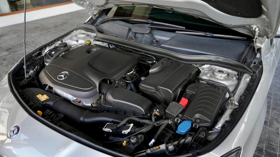 Mercedes-Benz CLA250 W117 AMG Shooting Brake ปี 2016 9