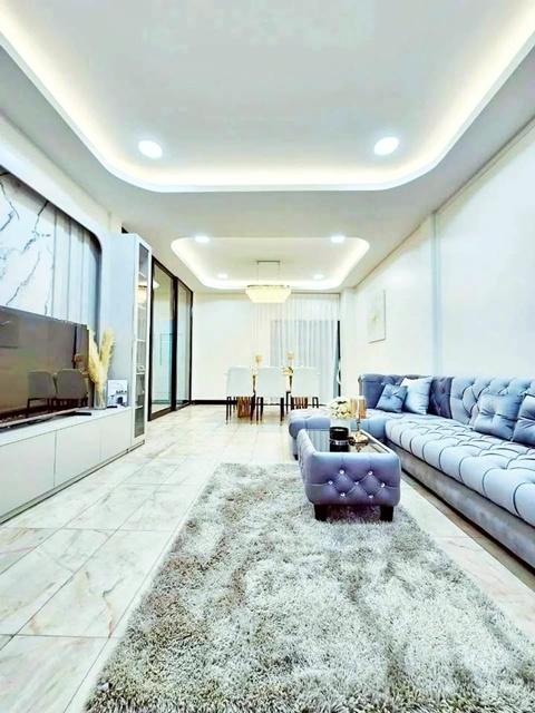 เซ็นทรัล พระราม 9 600 ม ให้เช่าบ้านหรู 3 ชั้น ดาดฟ้า 255ตร.ม. 22 ตร.วา. 6นอน MRTพระราม9 700ม. 4 น้ำตกแต่งครบ หรูหรา จัดเ 5