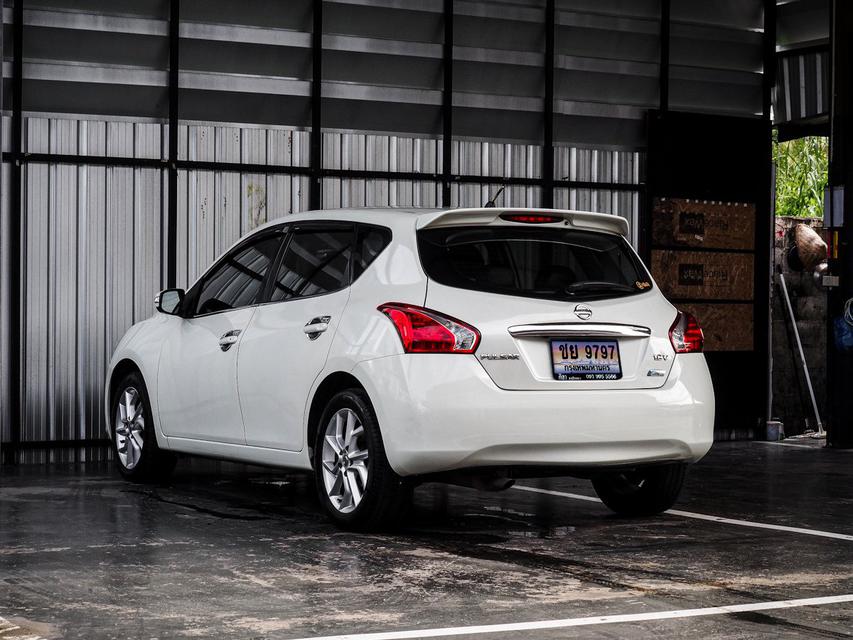  Nissan Pulsar 1.8V Hatchback ปี 2015 สีขาว 6