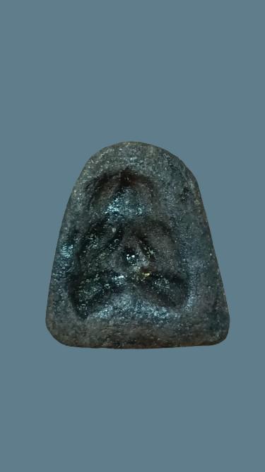 พระปิดตาหลวงพ่อปานวัดเครือวัลย์พิมพ์แข้งตรงหลังแบบ รูปที่ 3