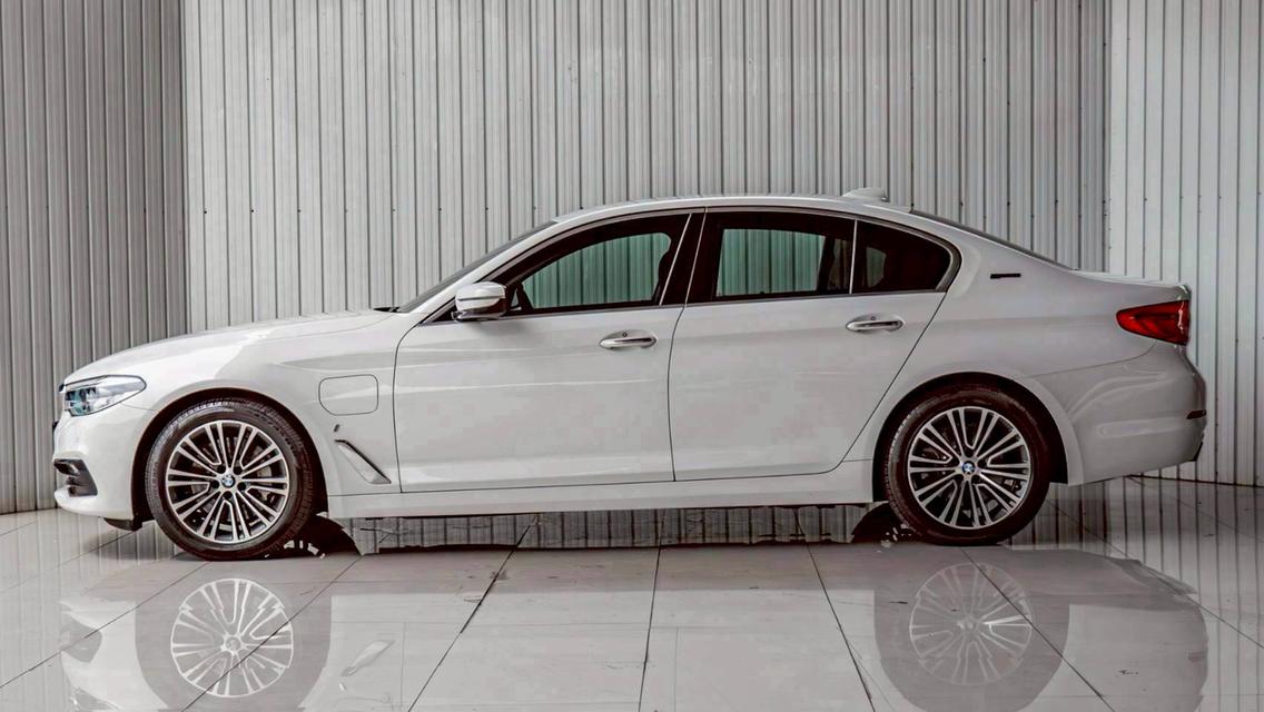 BMW 530e 2.0Highlune ปี19 รูปที่ 5