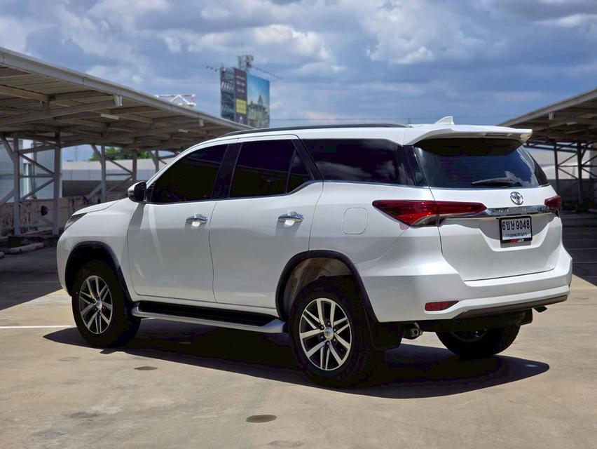 Toyota Fortuner 2.4V 2wd ปี 2019   7