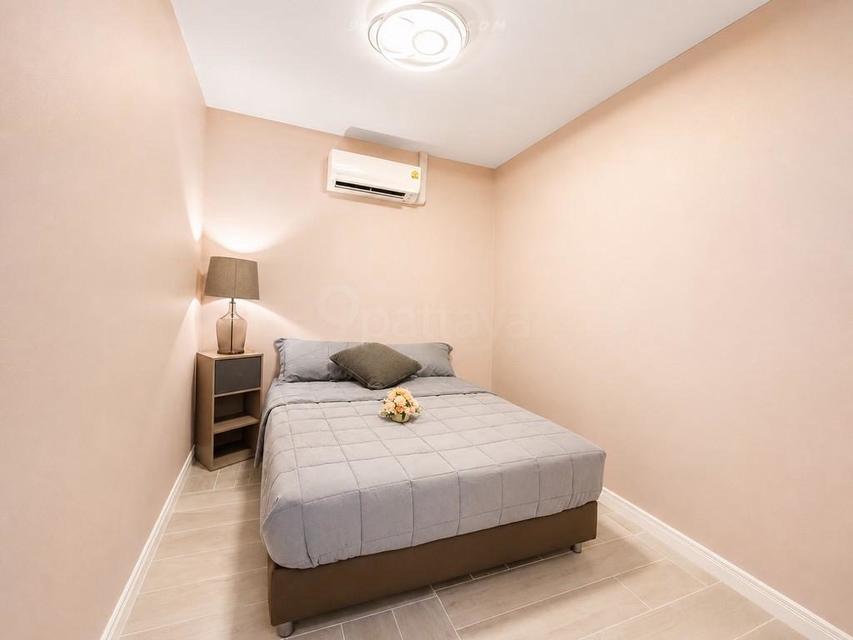For Sale — Spacious Sea View Condo at View Talay 5D, JomtienSpacious sea view condo for sale at View Talay 5D, Jomtien. Large 96 sq.m. unit on the 11 5