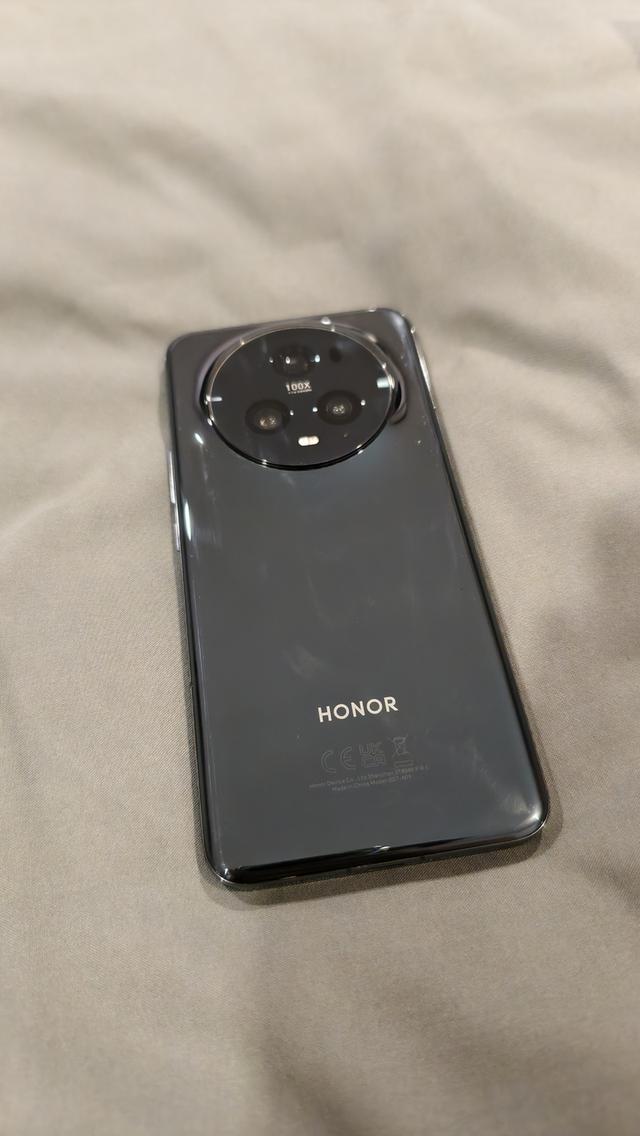 Honor magic 5 pro อุปกรณ์กล้องครบ 12