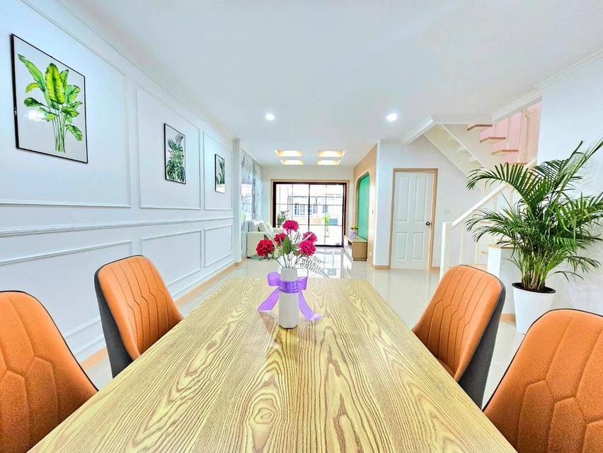 หมู่บ้านบุศรินทร์ 10
