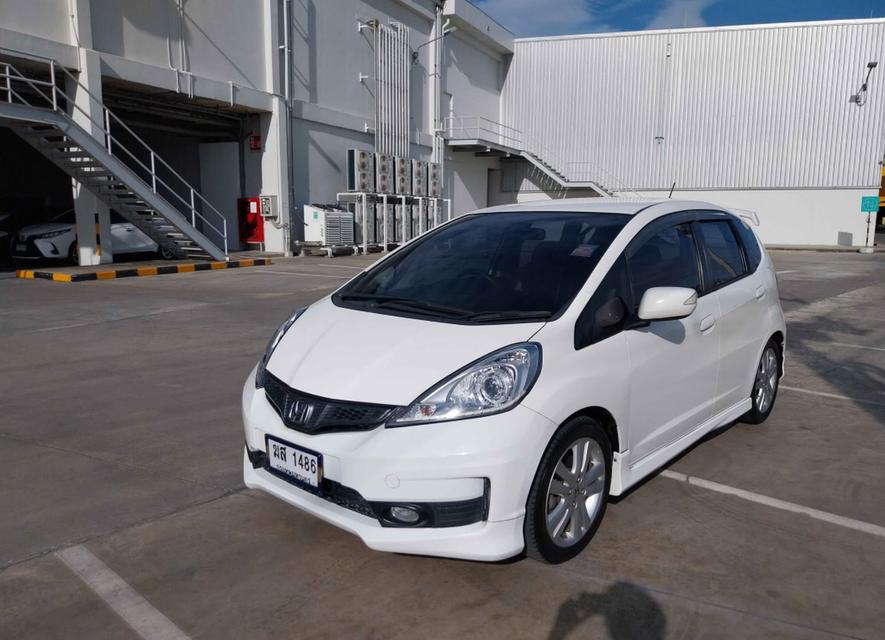 ปล่อยต่อรถยนต์ Honda Jazz จังหวัด เชียงใหม่ 2