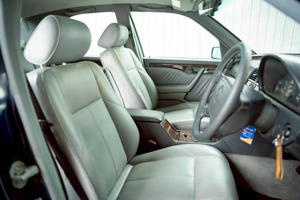 Benz C220 W202 Elegance ปี 1995 รูปที่ 9