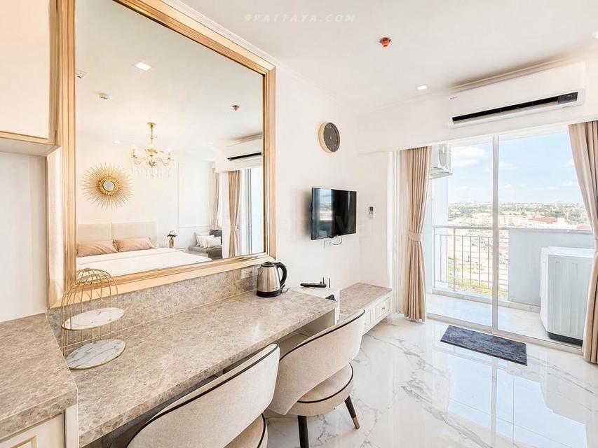 For Rent — Luxury Studio Condo at The Empire Tower PattayaBeautiful studio condo for rent at The Empire Tower Pattaya. Open view from the 11th floor, 3