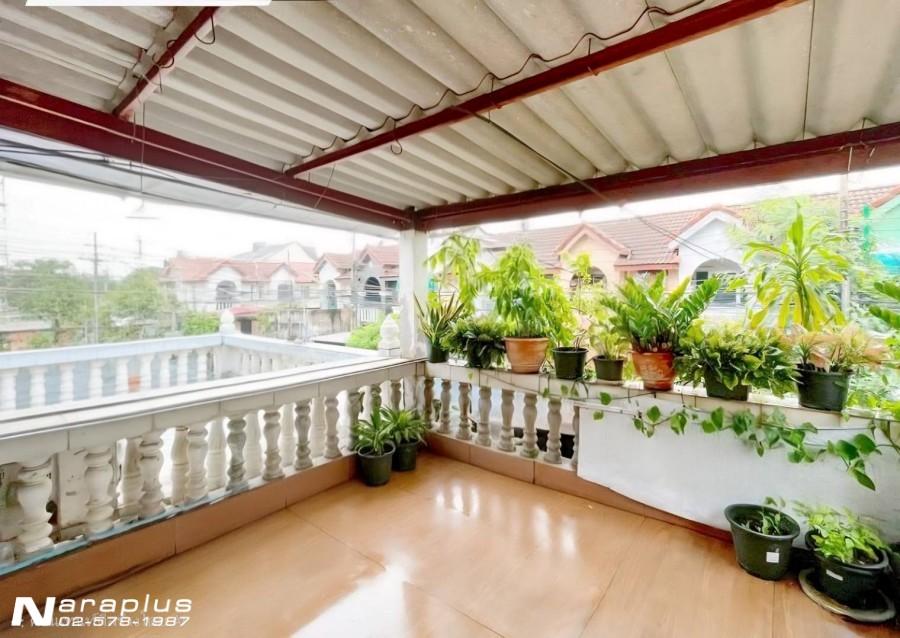 69020118 : ขายทาวน์เฮ้าส์ 2 ชั้น 16 ตรว. หมู่บ้านพิมพ์ทอง ลาดพร้าว 101 แยก 35 ใกล้รถไฟฟ้าสายสีเหลือง คุ้มค่า น่าอยู่ ราคานี้หาไม่ได้อีกแล้ว 11