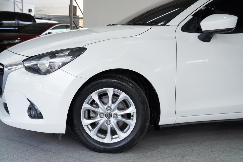 MAZDA 2 1.3 HIGH CONNECT AT ปี 2016 สีีขาว 7