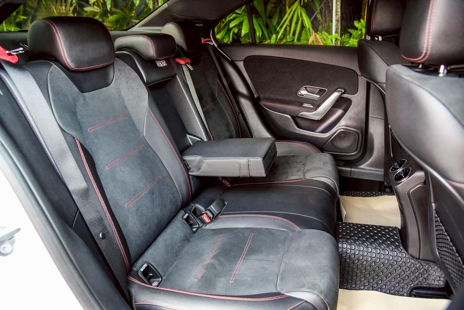 รหัสรถ CBL6803 Mercedes-Benz A200 1.3 AMG Dynamic W177 AT 2021