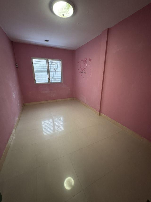 ขายทาวเฮ้าส์2ชั้น หมู่บ้าน ประภัสสรเนเชอรัลปาร์ค ใกล้เครือสหพัฒน์ จังหวัดชลบุรี 3