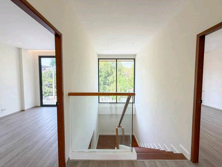 ขายบ้านเดี่ยว 2 ชั้น หลังมุม สไตล์ Modern Luxury สุขุมวิท 71 | 4 ห้องนอน พร้อมห้องนอนชั้นล่าง | สงบเป็นส่วนตัว | เดินทางสะดวก 12