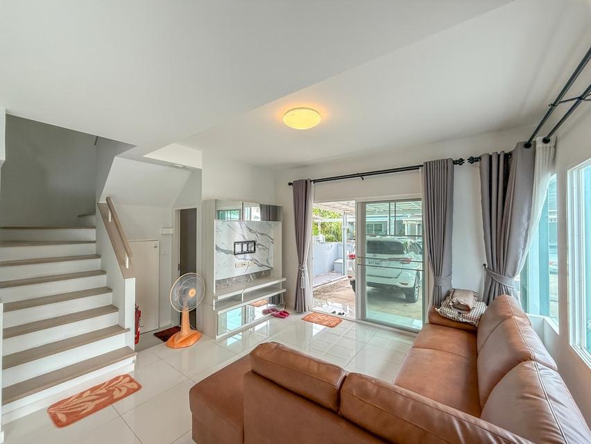 ขายบ้านแฝดมือสอง โครงการ วิลลาจจิโอ ปิ่นเกล้า-ศาลายา (Villaggio Pinklao-Salaya) เนื้อที่ 35 ตร.ว. ใกล้เซ็นทรัลศาลายา และจุดขึ้นทางด่วนศรีรัช 4