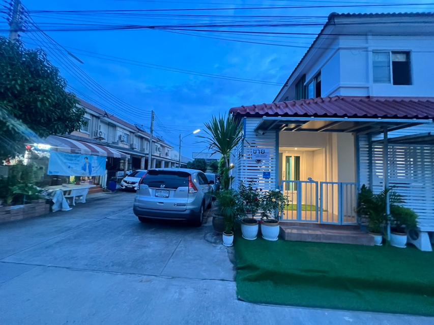 บ้านพฤกษา 81 พหลโยธิน-นวนคร ทาวน์โฮม แปลงมุม 24 ตารางวา 4 นอน จอดรถ 3 คัน ต้นซอย ใกล้ตลาดไท 1 กม. 2