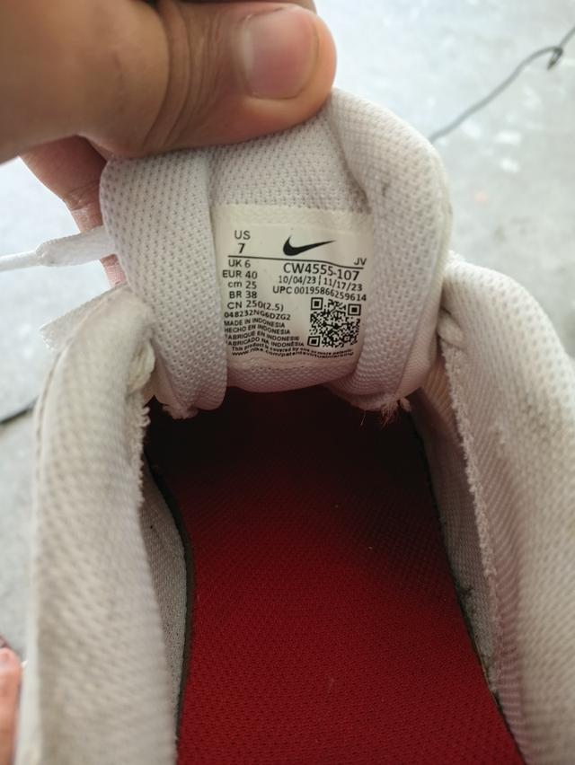 รองเท้า Nike Air Max SC