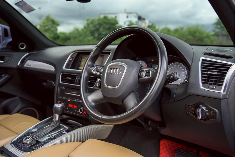 Audi Q5 2.0 TDI DPF Quattro AT 2011 12