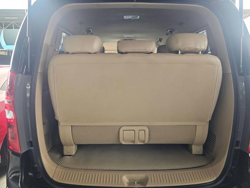 เข้าใหม่#Hyundai #H1 deluxe Top ปี 2018 จด 2019 สีดำ ดีเซล 11 ที่นั่งรถศูนย์ฮุนได ไมล์แท้เพียง 149,xxx km. รูปที่ 19