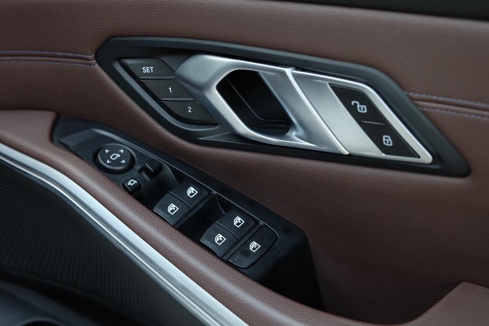 BMW 320d Sport G20 ปี 2020 มือเดียวป้ายแดง ไม่เคยเกิดอุบัติเหตุ เลขไมล์ 110,000km แท้ รูปที่ 8