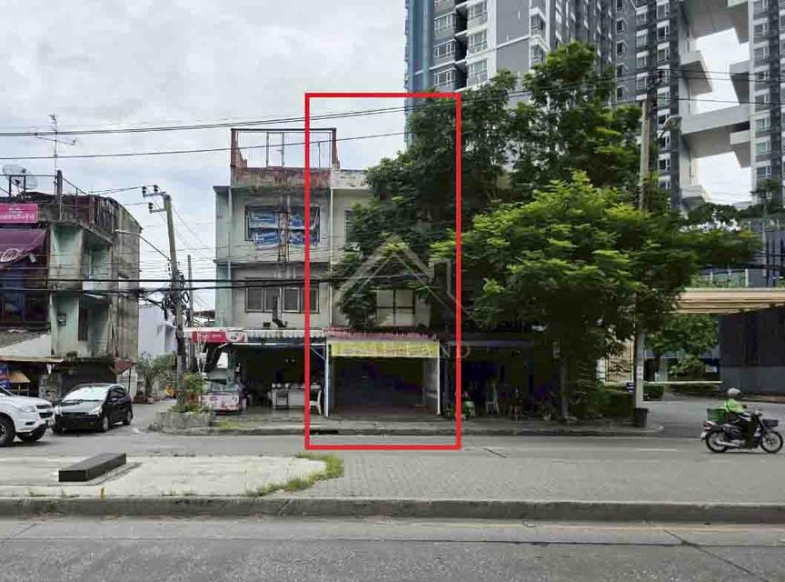อาคารพาณิชย์ 3 ชั้น ใกล้ MRT แยกติวานนท์ ถนนกรุงเทพ - นนทบุรี 1