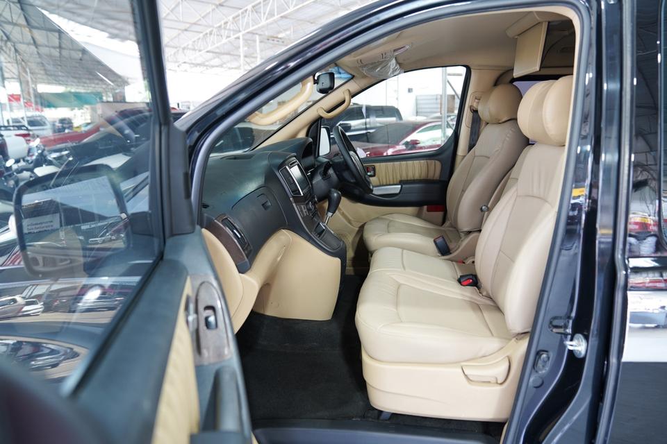 HYUNDAI H1 2.5 DELUXE AT ปี 2016  8