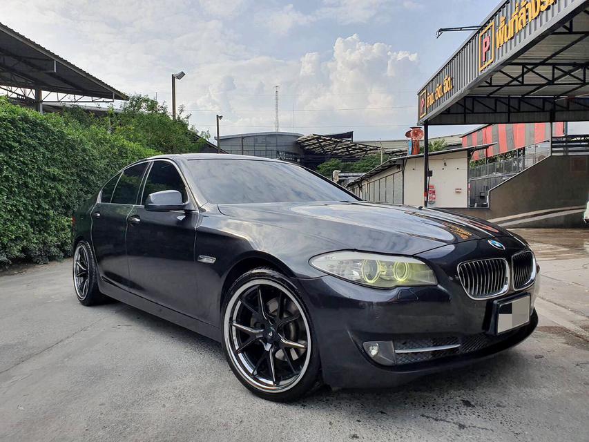 19 BMW 523I HIGHLINE เครื่อง 2.5 ปี 2012 เกียร์ออโต้ TOP สีเทา  1